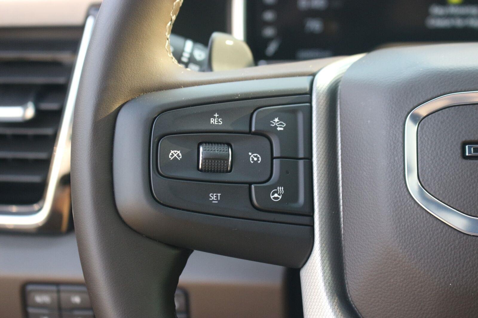 Used 2025 Onyx Black GMC Denali image 19