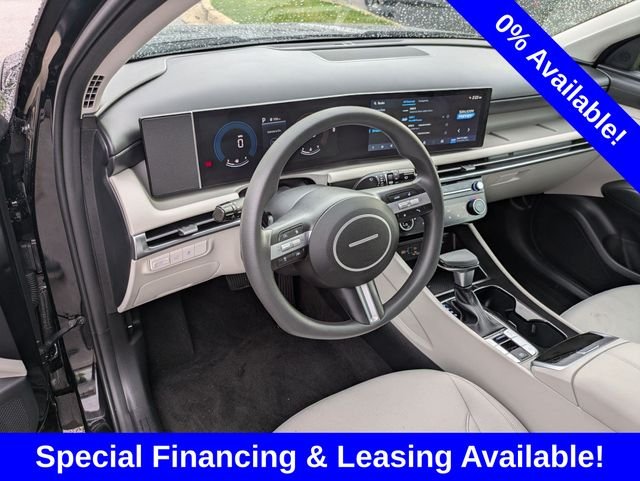 Used 2026 Black Hyundai SEL image 10