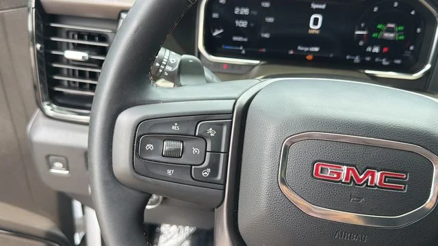Used 2026 White GMC AT4 image 23