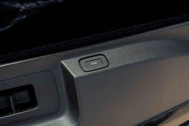 New 2026 Black Land Rover SE image 66