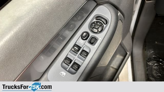Used 2007 Bright White Dodge SLT image 20