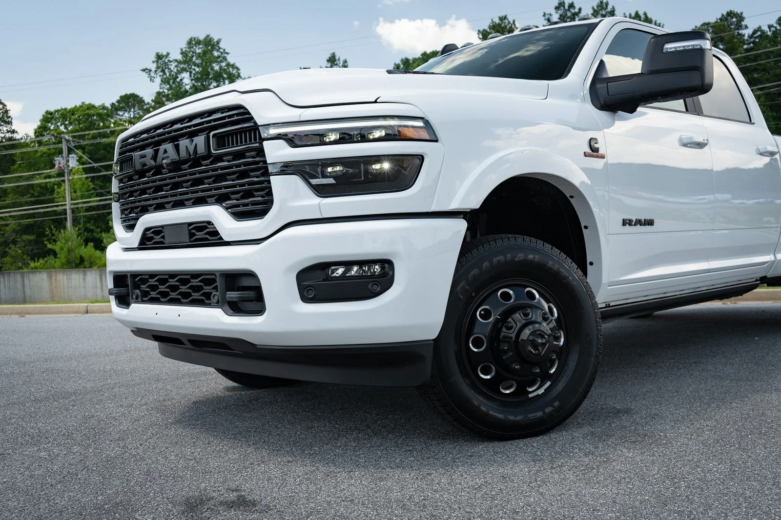 New 2026 Bright White Clear-Coat Exterior Paint RAM Limited image 6