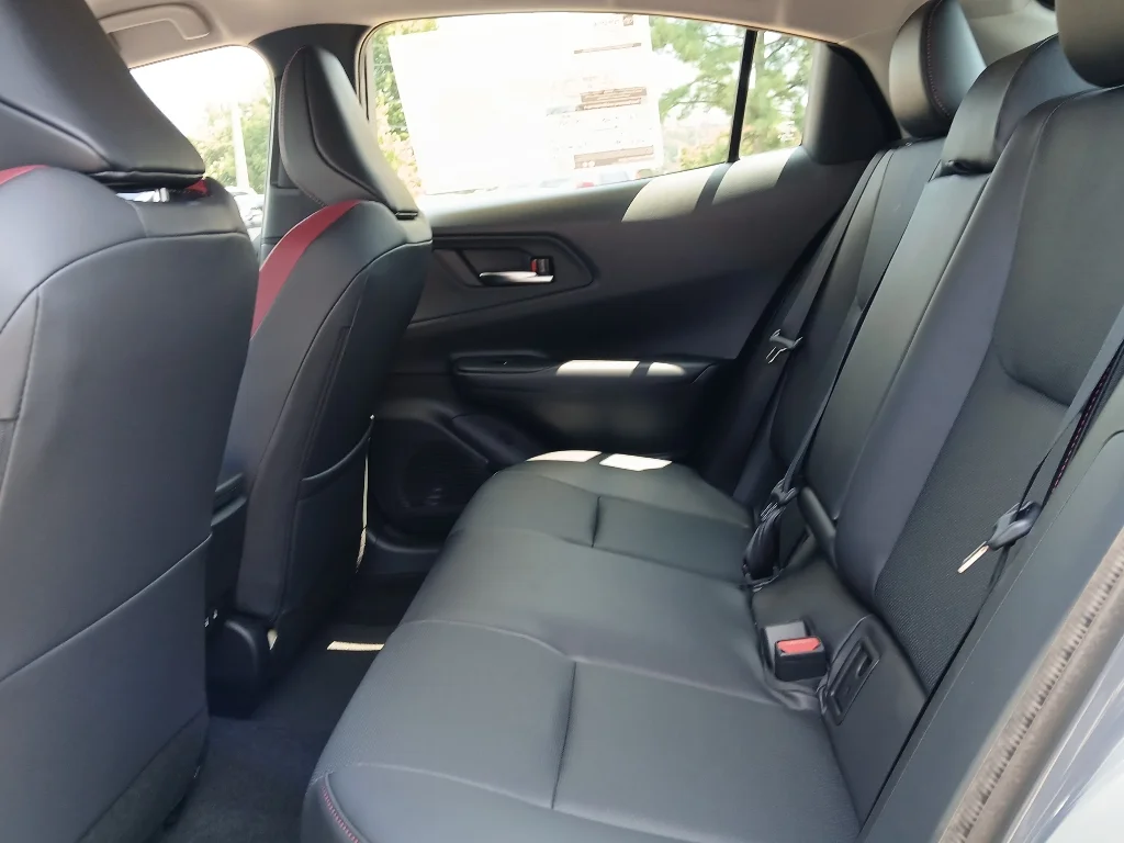 2025 Toyota Prius XSE Premium - Photo 9