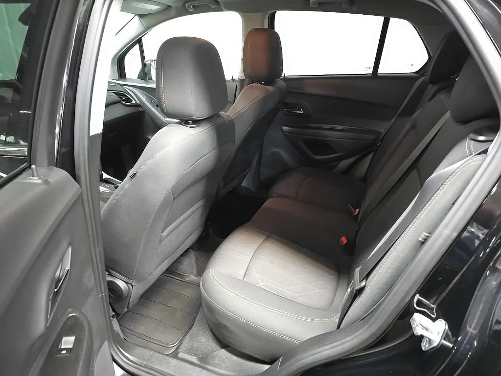 Used 2020 MOSAIC BLACK METALLIC Chevrolet LT image 30