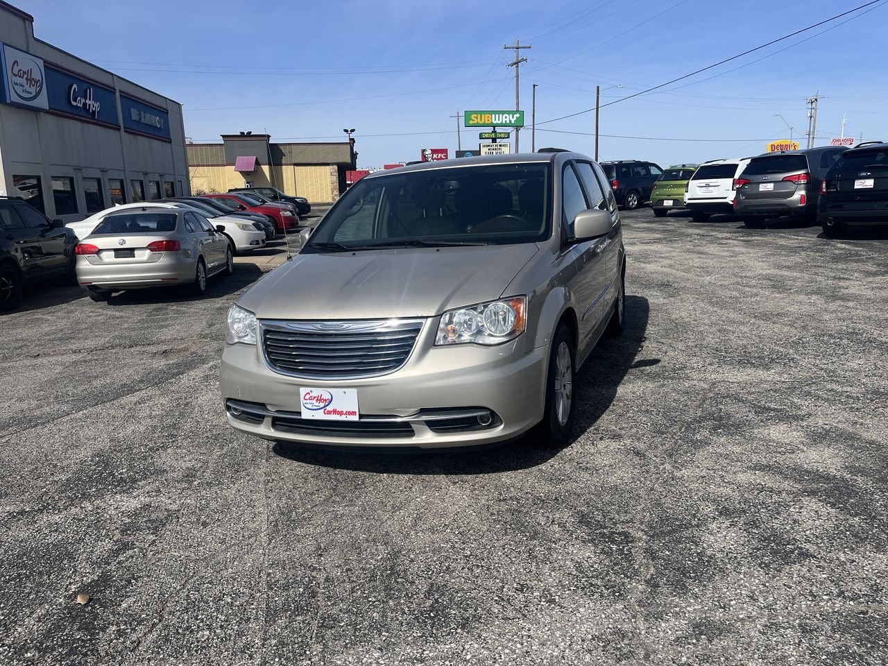 2016 Chrysler Town & Country Touring