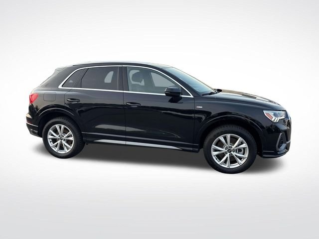 Used 2025 Mythos Black Metallic Audi Premium image 6