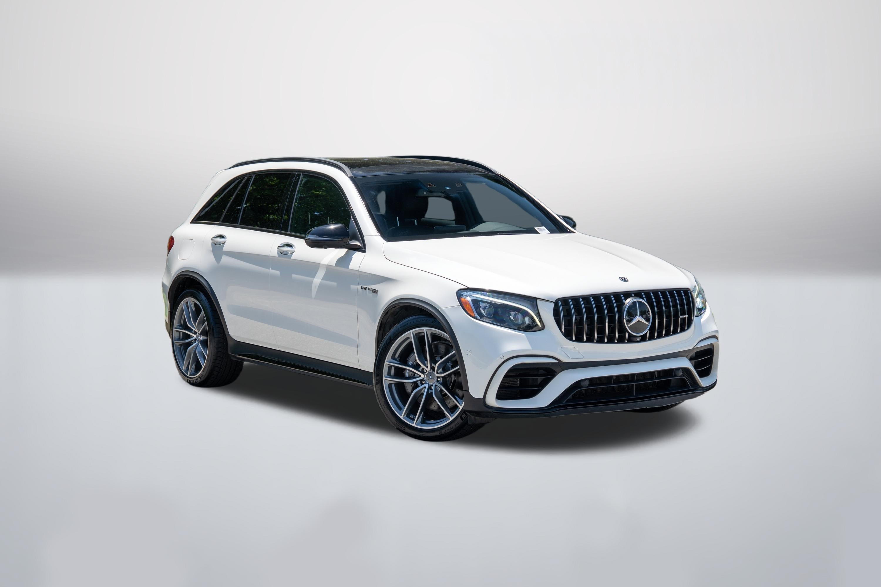 Used 2019 designo Diamond White Metallic Mercedes-Benz AMG® 63 4MATIC+ image 1