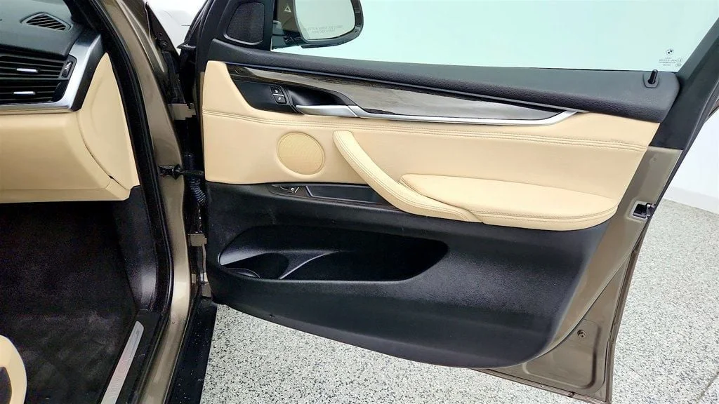 Used 2017 Atlas Cedar Metallic BMW sDrive35i SAV w/ Driving Assistance Plus & Premium Pkg image 26