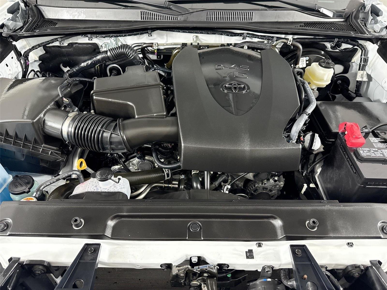 Certified Used 2023 Ice Cap Toyota SR5 image 40