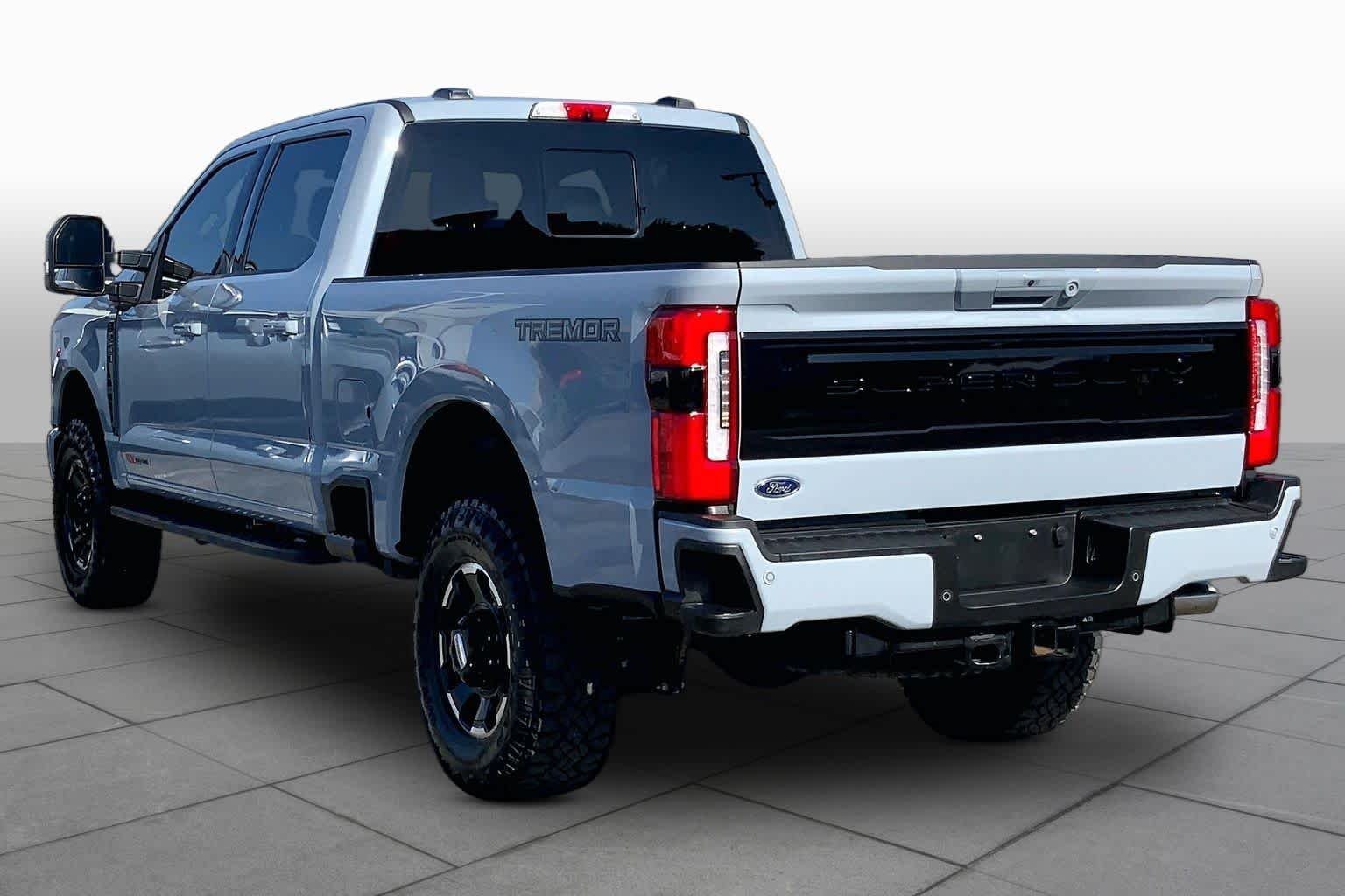 Used 2025 Glacier Gray Metallic Tri-Coat Ford Platinum image 12
