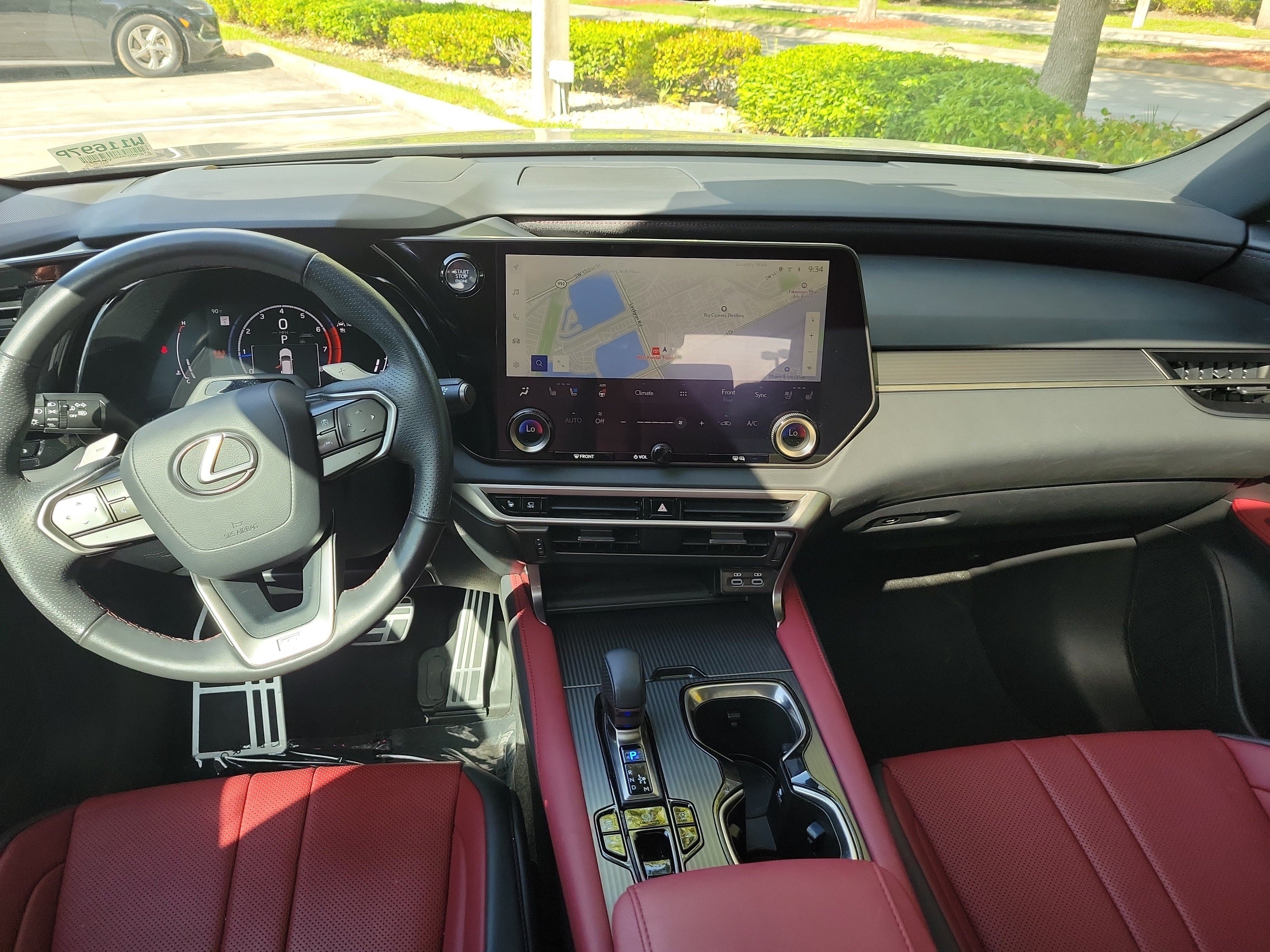 Used 2024 Gray Lexus RX 350 F SPORT Handling image 17