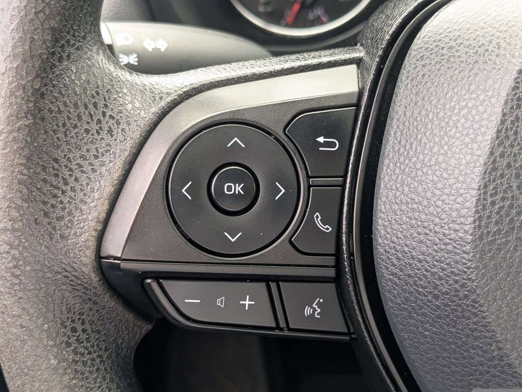 Used 2022  Toyota LE image 22