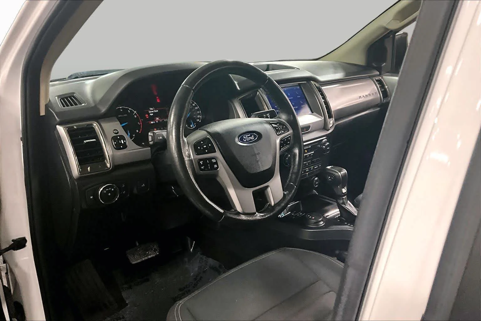 Certified Used 2021 Oxford White Ford XLT image 18