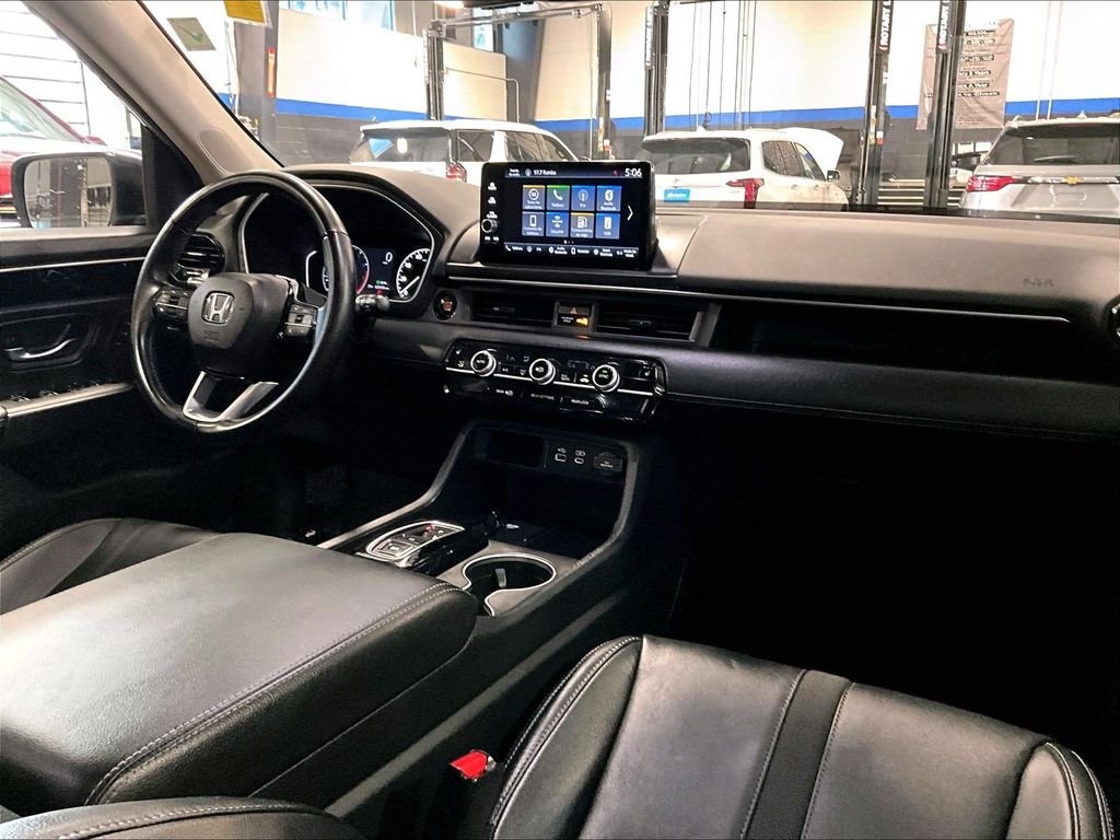 Used 2025 Black Honda EX-L image 14