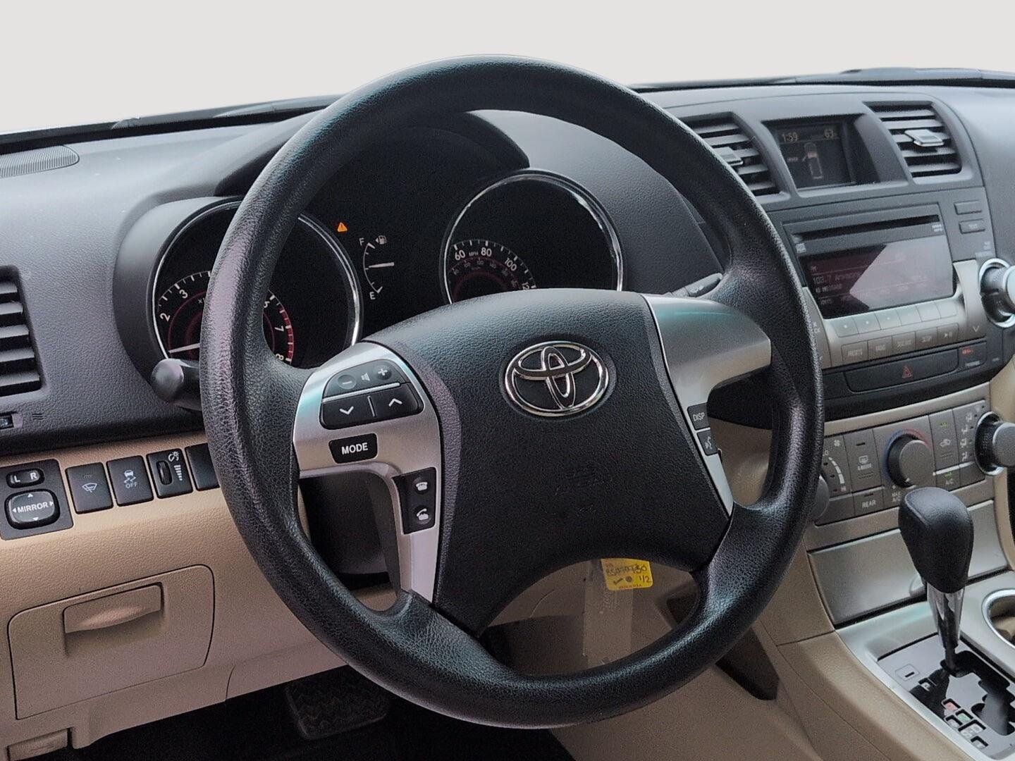 Used 2011 Sizzling Crimson Mica Toyota Base image 10