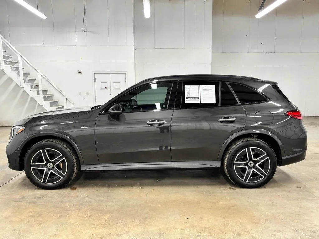 Used 2025 Gray Mercedes-Benz GLC 350e image 4