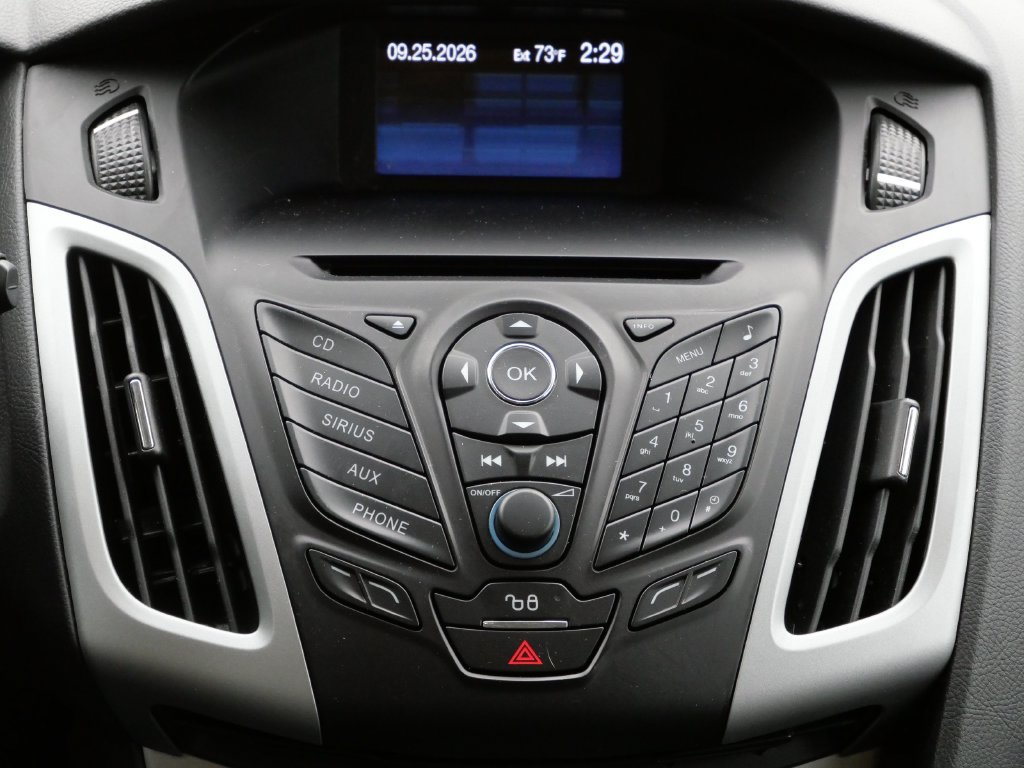Used 2012 Blue Ford SE image 16