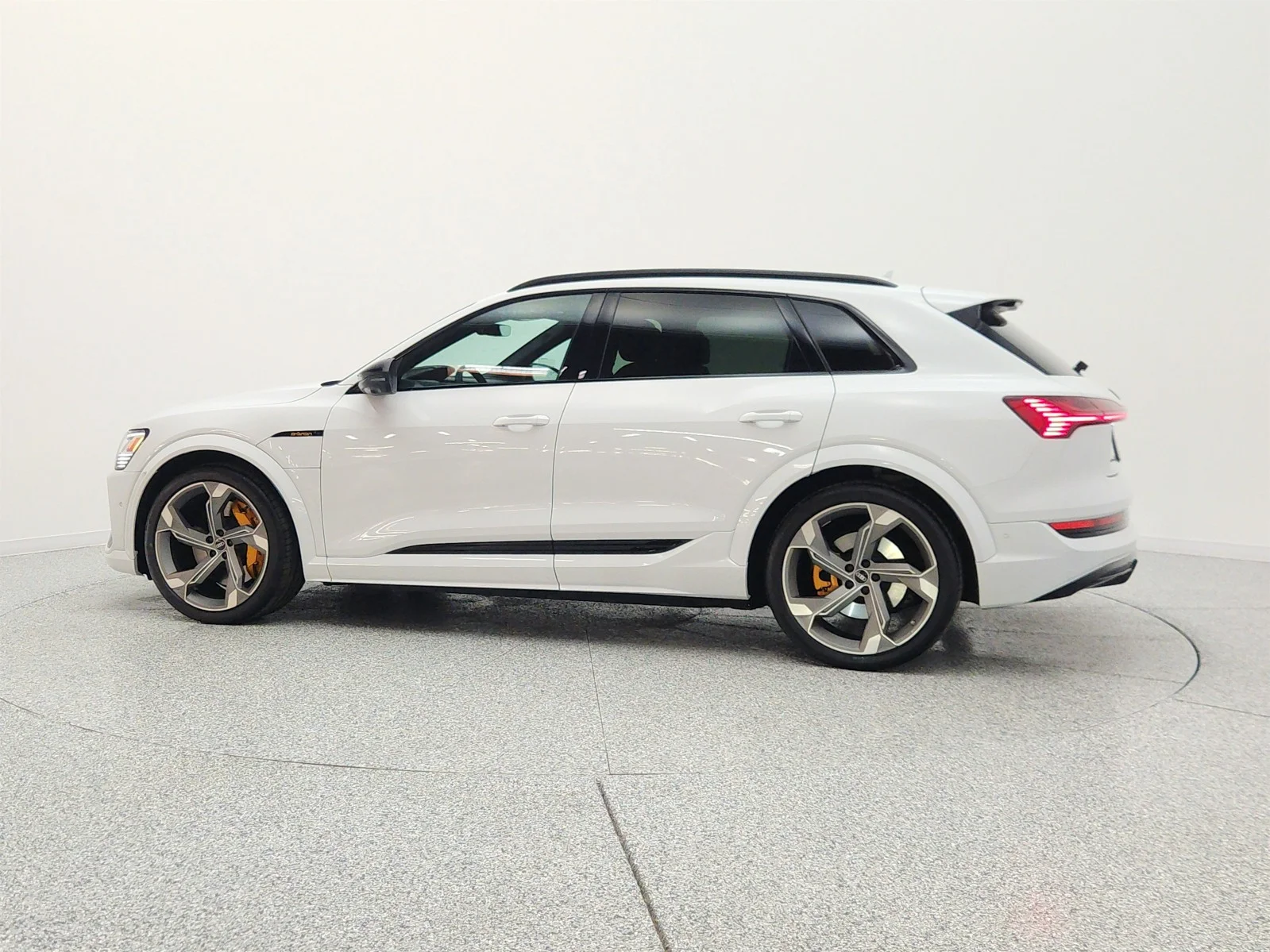 Used 2023 Glacier White Metallic Audi Premium Plus quattro image 8