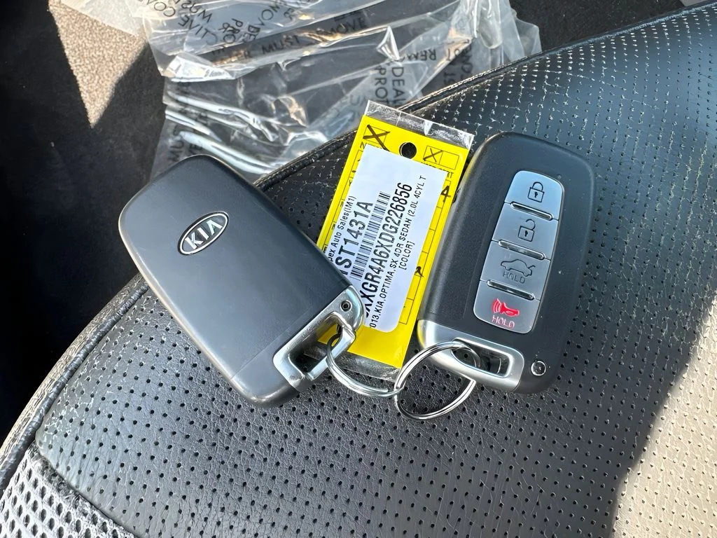 Used 2013 Silver Kia SX image 29