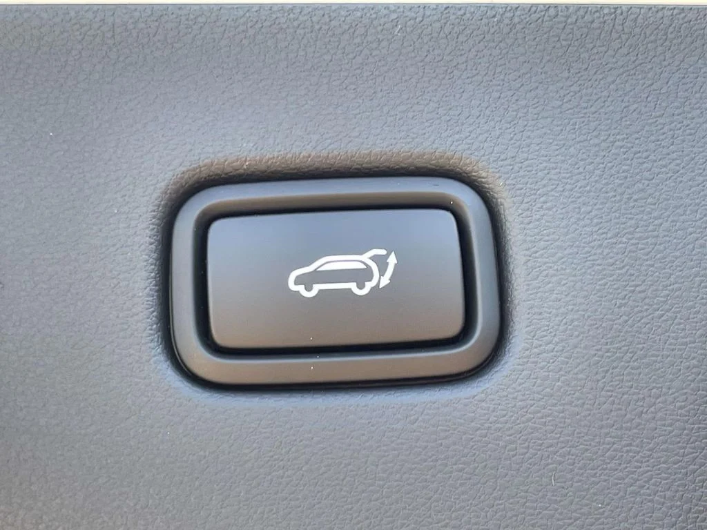 New 2026 White Hyundai Limited image 10