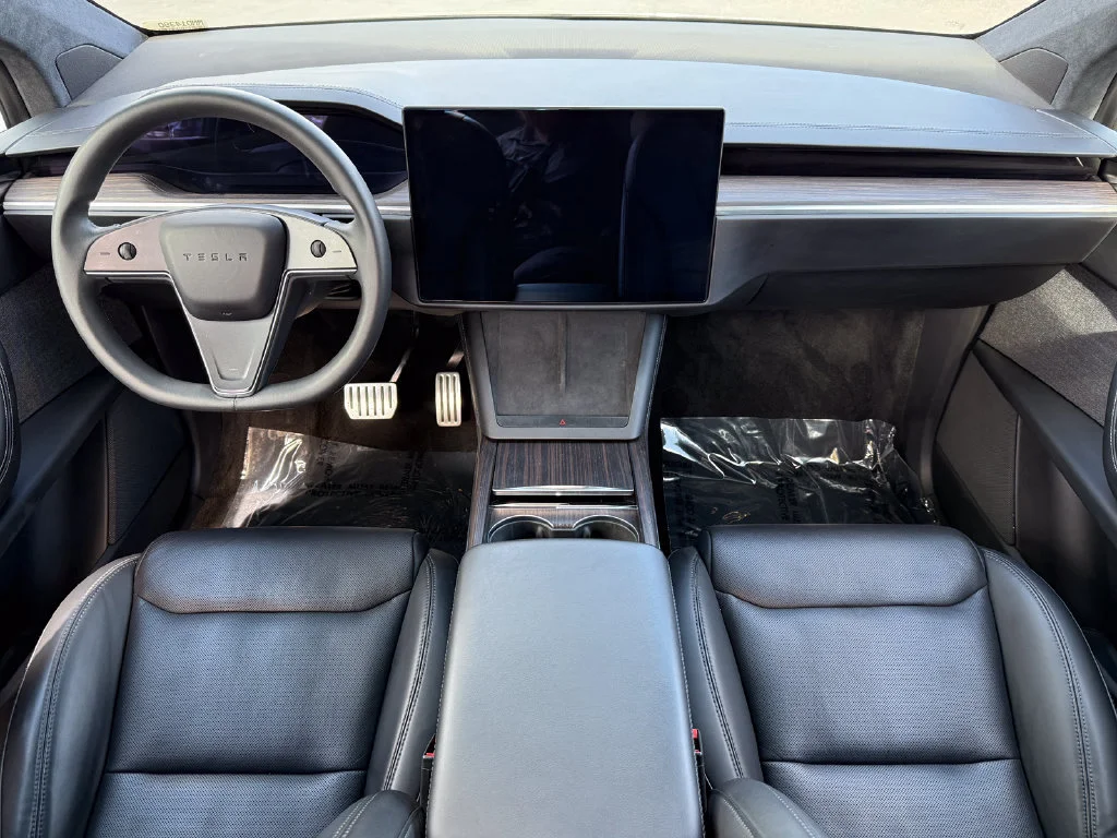 Used 2024  Tesla NA image 21