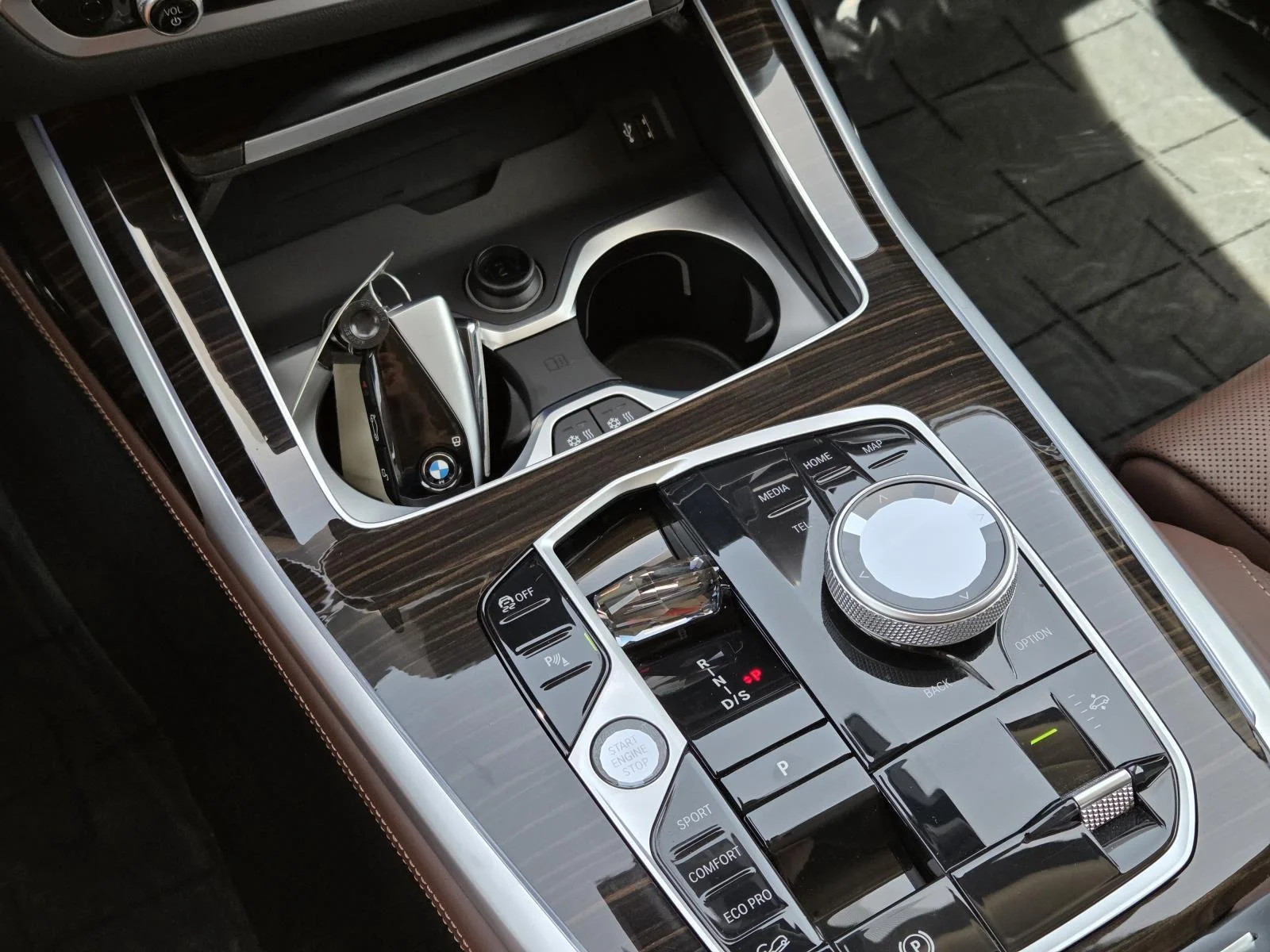 Used 2023 Black Sapphire Metallic BMW xDrive40i image 27