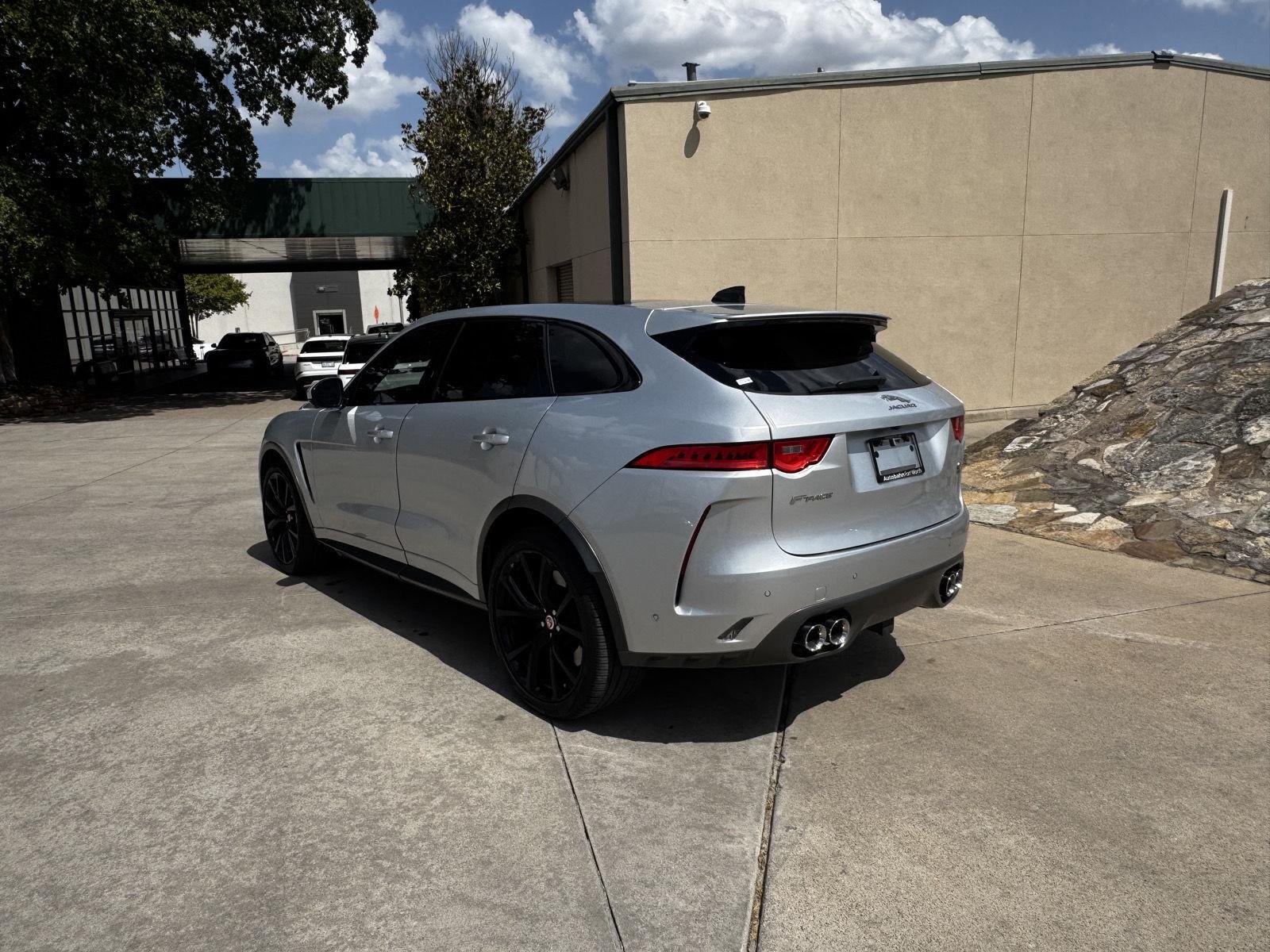 Used 2020 Indus Silver Metallic Jaguar SVR V8 image 6