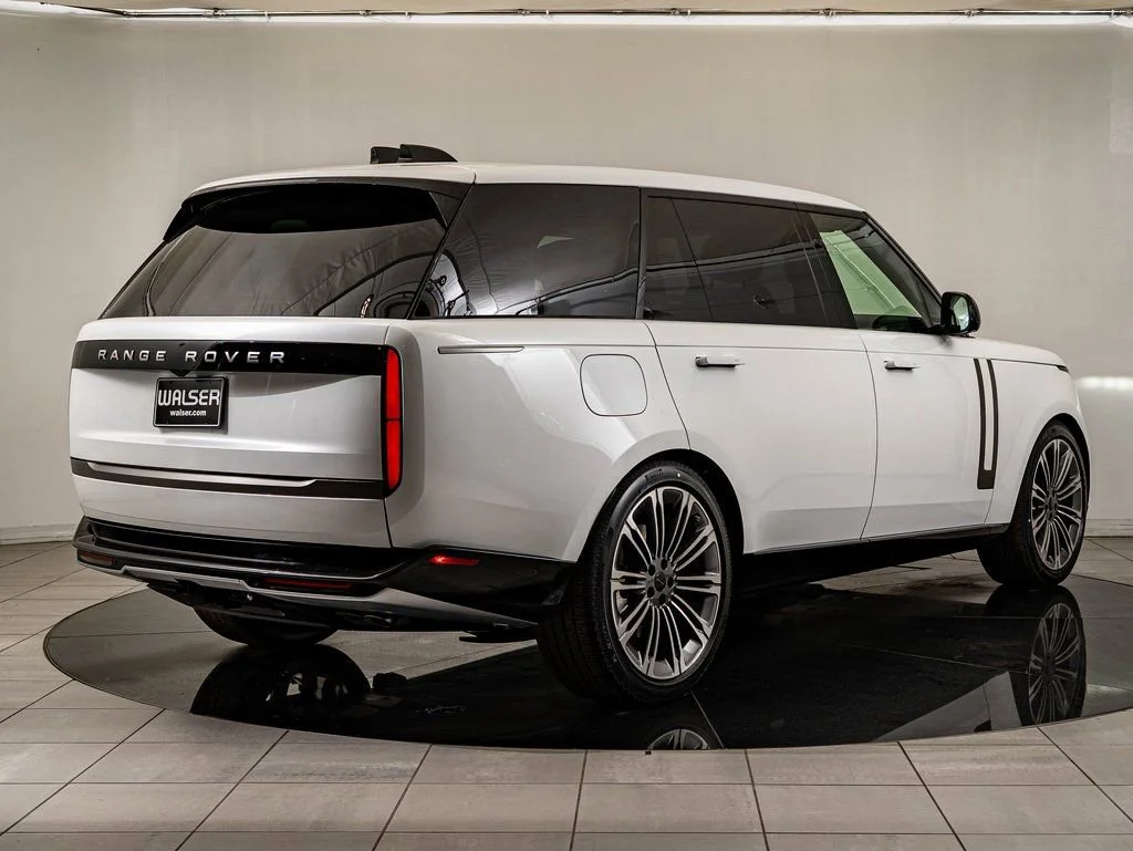 2026 Land Rover Range Rover SE - Photo 10
