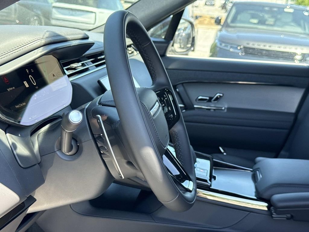 New 2026 Fuji White Land Rover Dynamic SE image 12