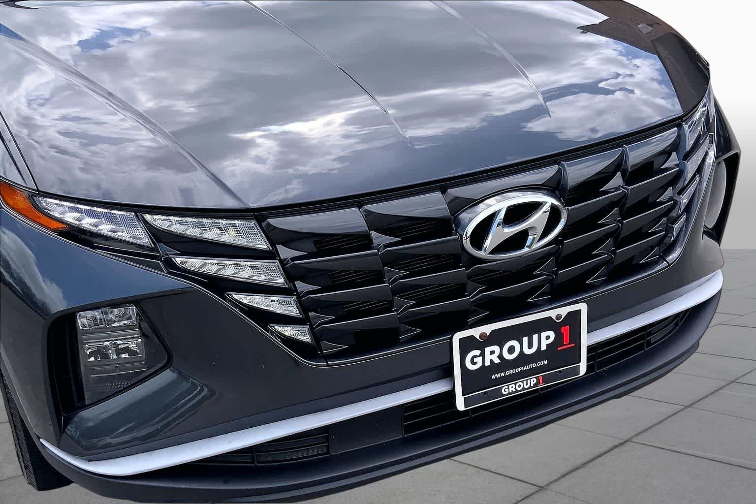 Used 2022 Portofino Gray Hyundai SE image 28