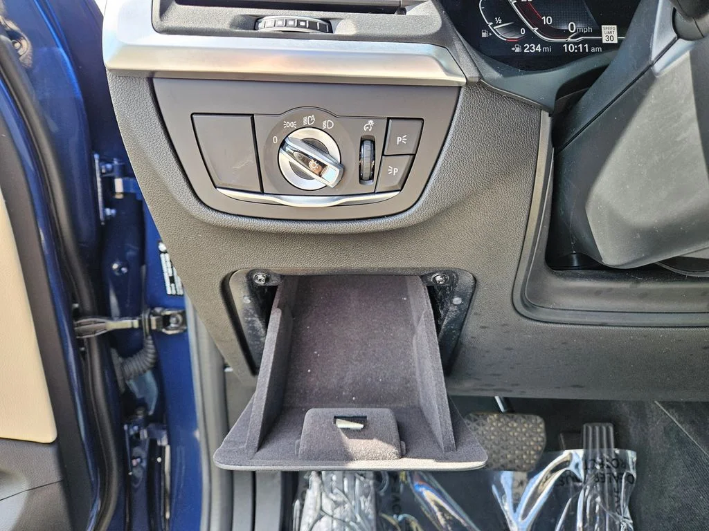 Used 2023 Phytonic Blue Metallic BMW xDrive30i image 29