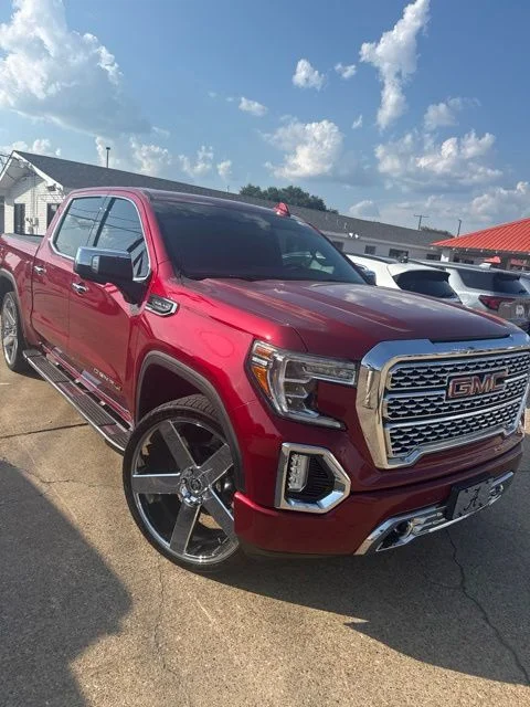 Used 2019 Red GMC Denali image 2