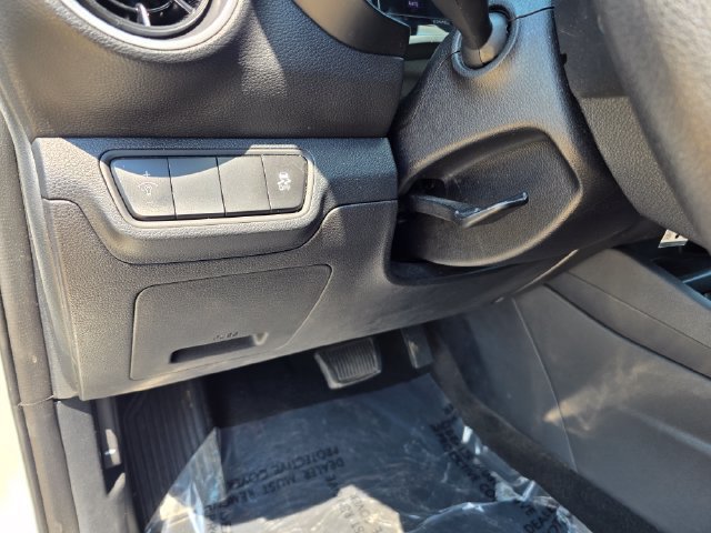 Used 2024 Snow White Pearl Kia LXS image 19