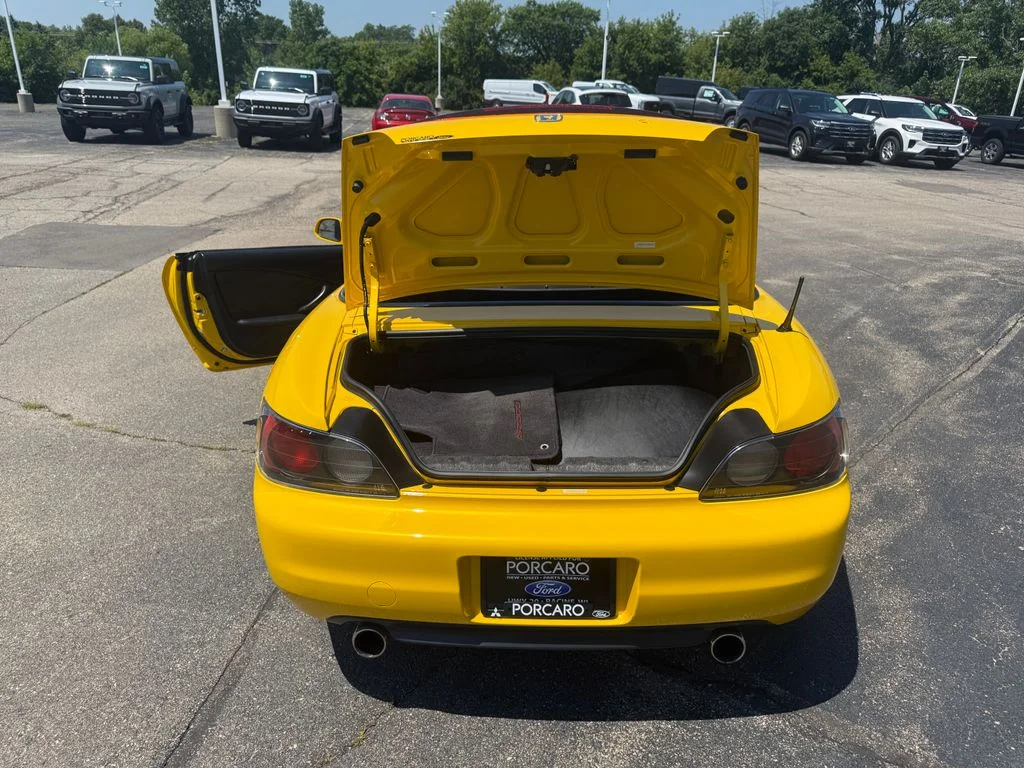 Used 2001 Spa Yellow Pearl Honda Convertible image 20