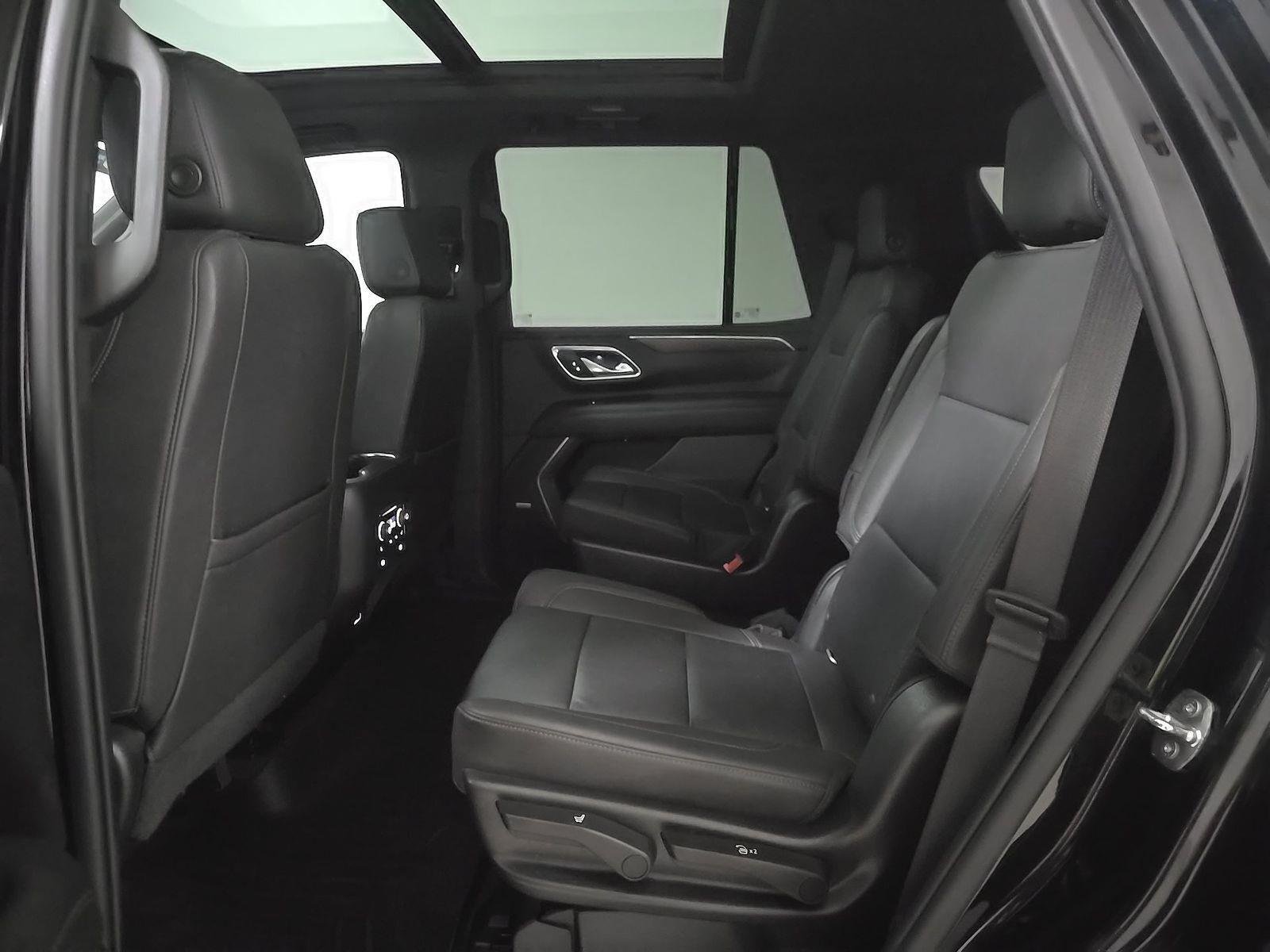 Used 2022 Black Chevrolet Z71 image 11