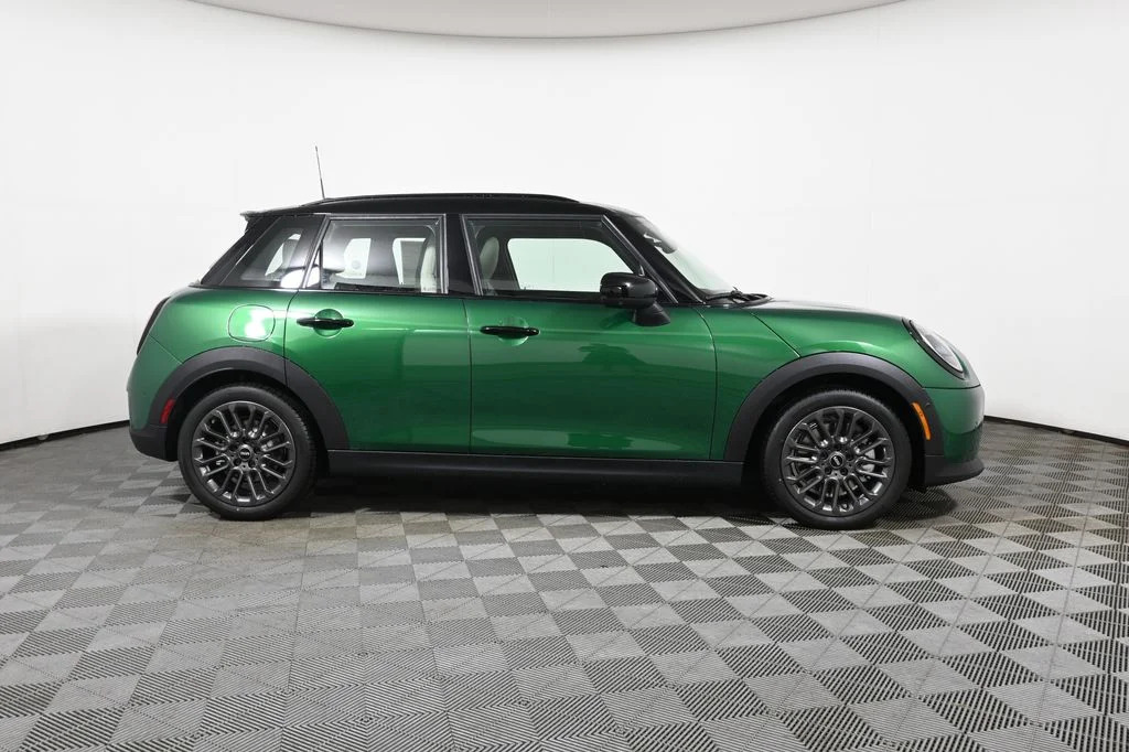 New 2027 Green MINI Cooper S image 8
