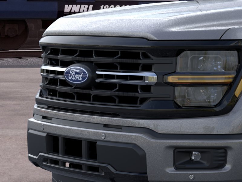 New 2026 Carbonized Gray Metallic Ford XLT image 17
