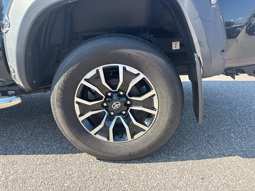 Used 2018 Black Toyota SR image 5