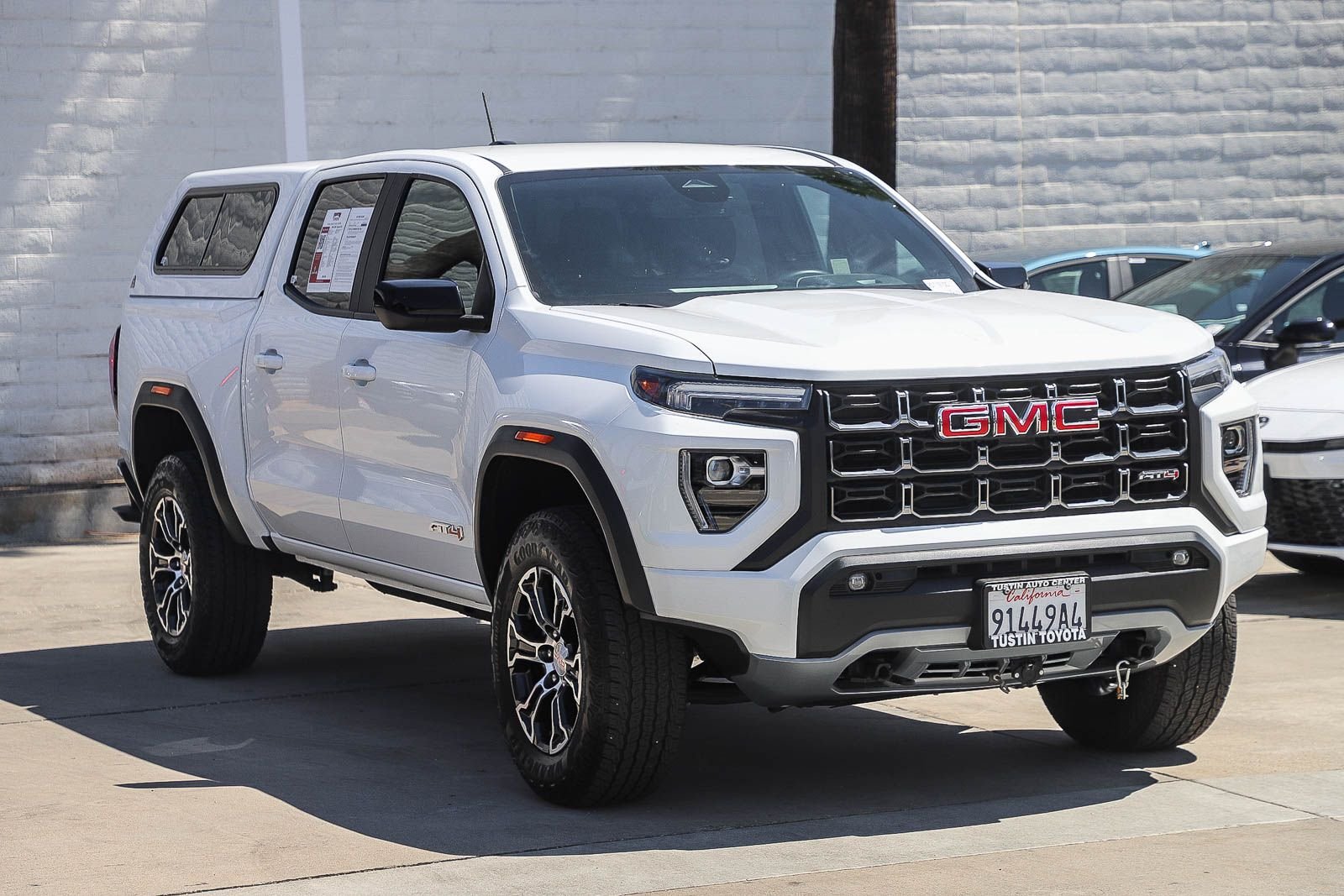 Used 2024 White GMC AT4 image 3