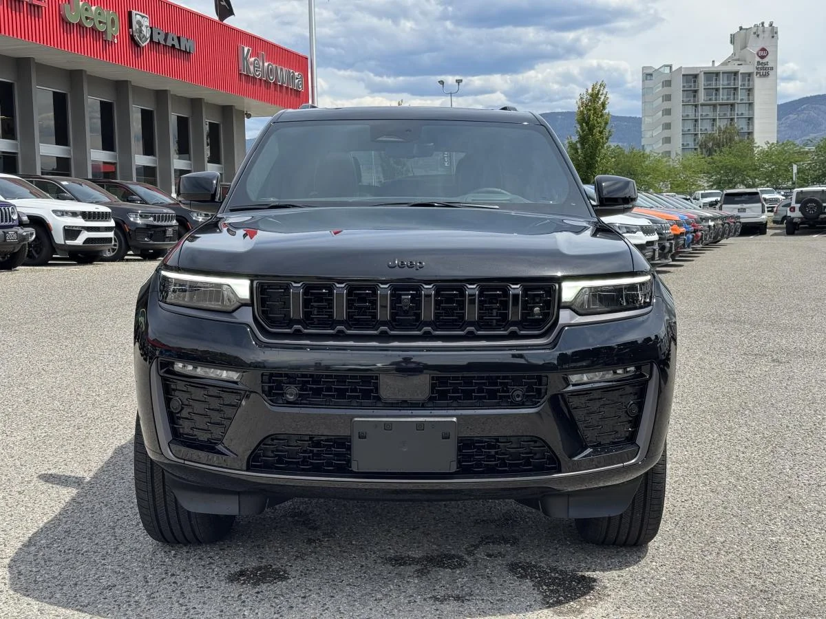 New 2026 Black Jeep Summit image 2