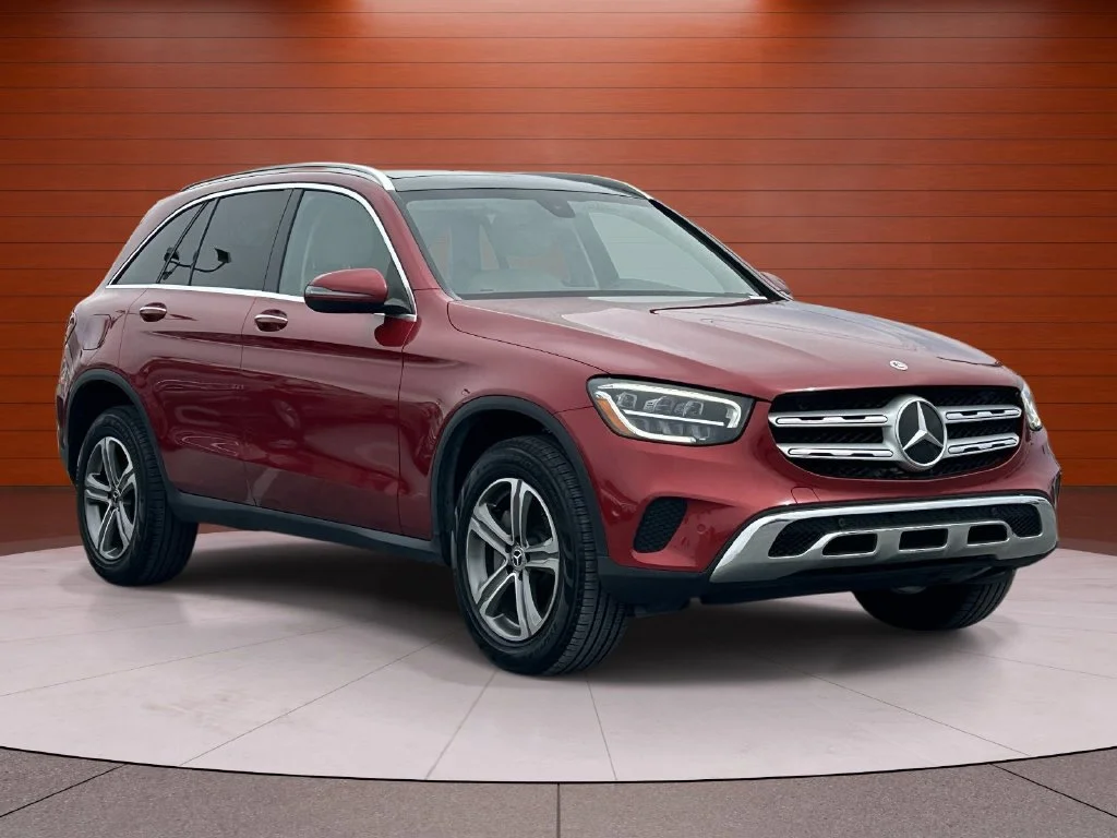 Used 2021 designo Cardinal Red Metallic Mercedes-Benz GLC 300 image 5