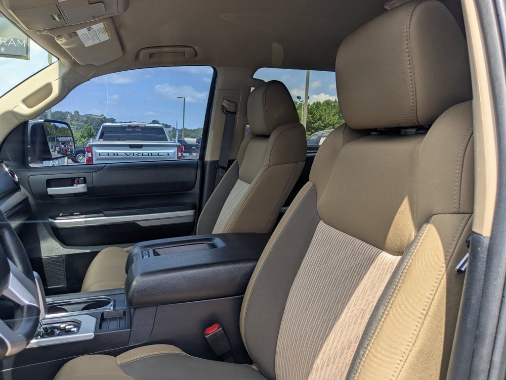 Used 2016  Toyota SR5 image 14
