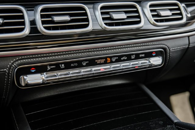 Used 2024 White Mercedes-Benz GLE 580 image 40