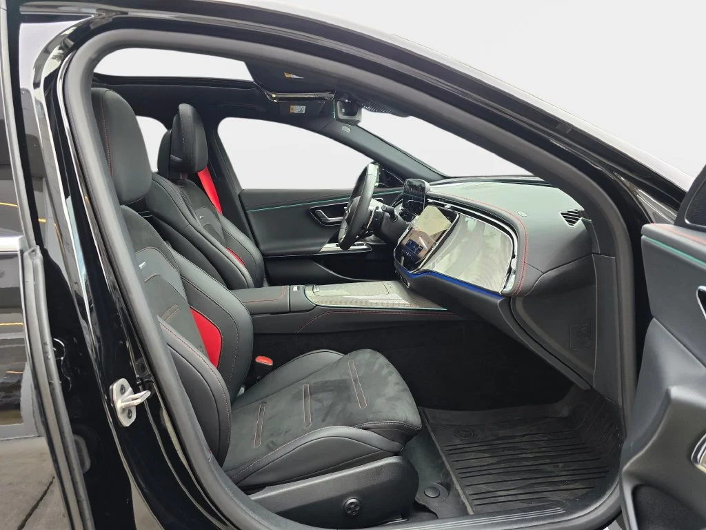 Used 2025  Mercedes-Benz E 53 AMG® image 12