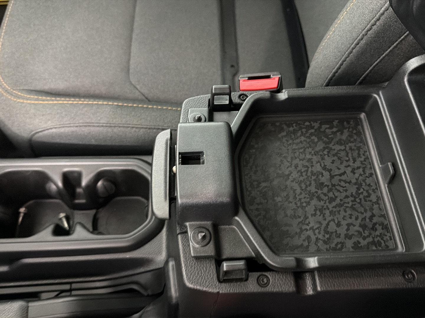 Used 2024 High Velocity Clearcoat Jeep Sport image 35