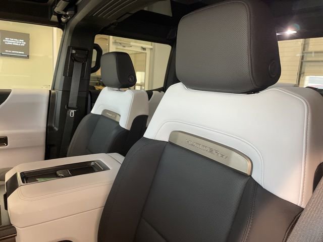 2025 GMC HUMMER EV 2X - Photo 23