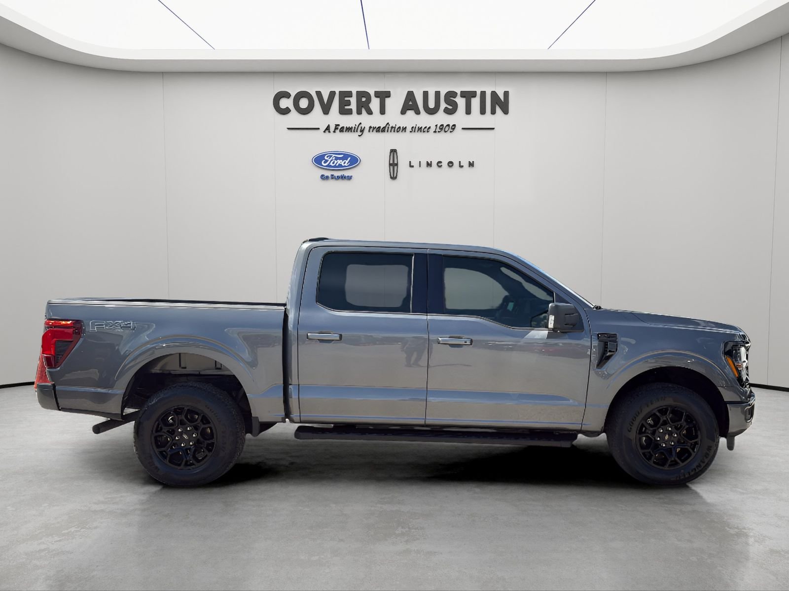 Used 2024 Gray Ford XLT image 6