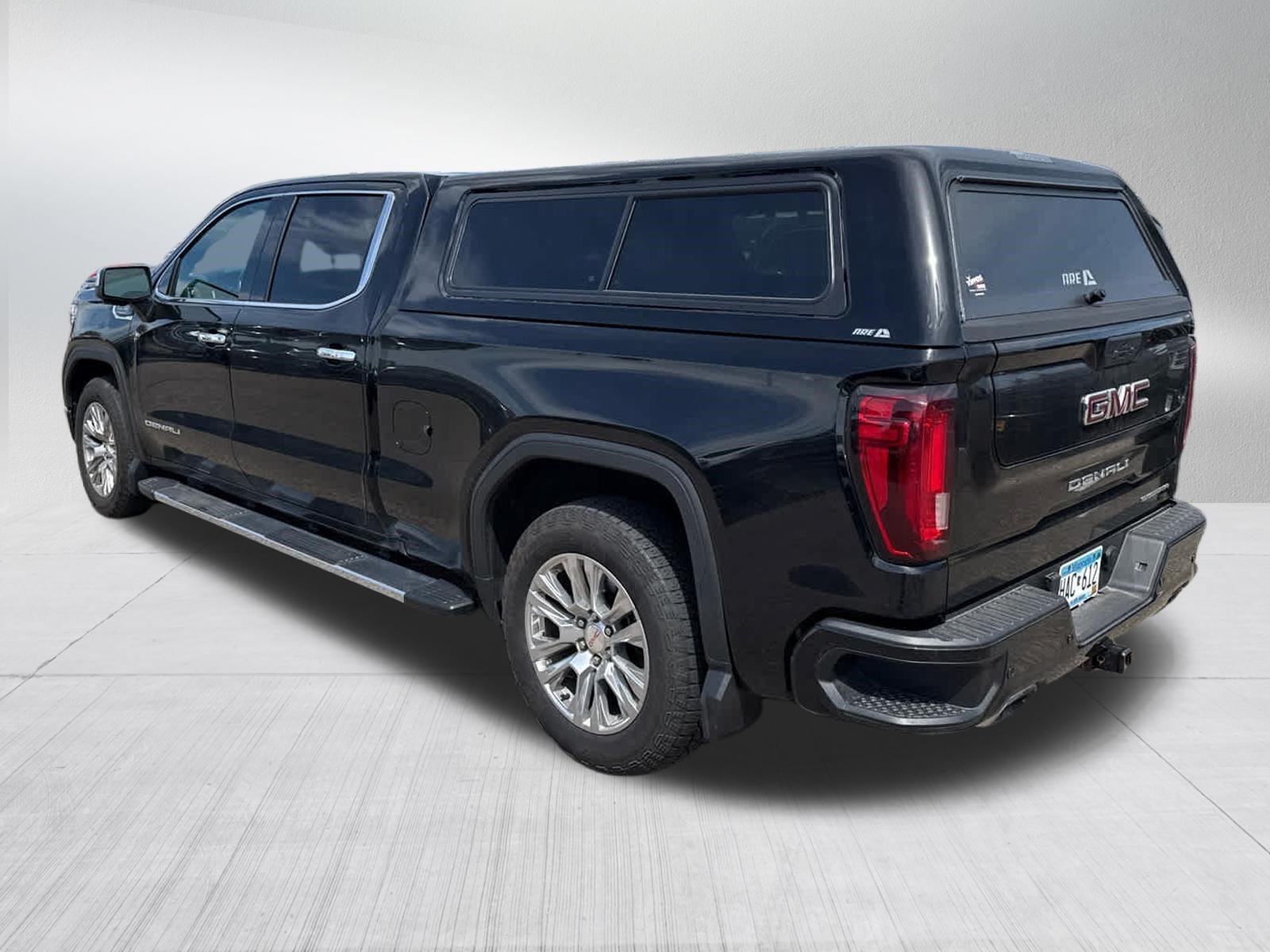 Used 2021 Black GMC Denali image 5