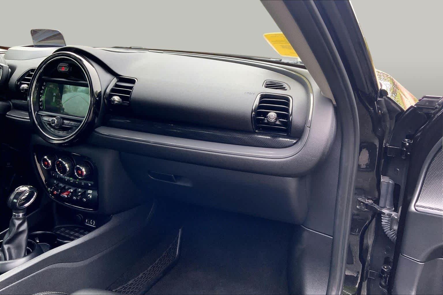Used 2018 Midnight Black Metallic MINI Cooper S image 18
