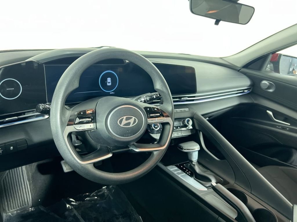 Used 2024 Red Hyundai SEL image 27